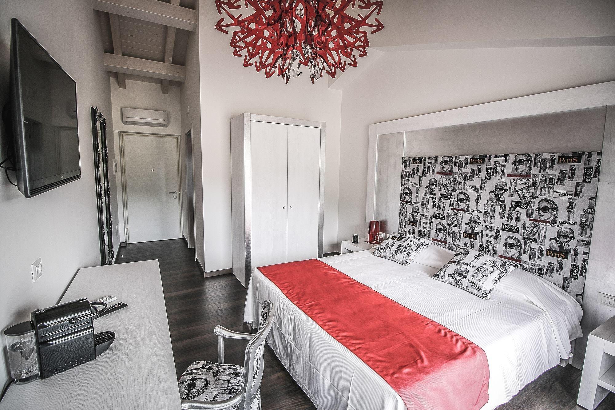 Hotel La Compagnia Del Viaggiatore LʼAquila Esterno foto