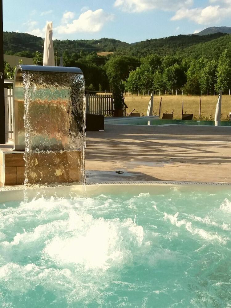 Hotel La Compagnia Del Viaggiatore LʼAquila Esterno foto