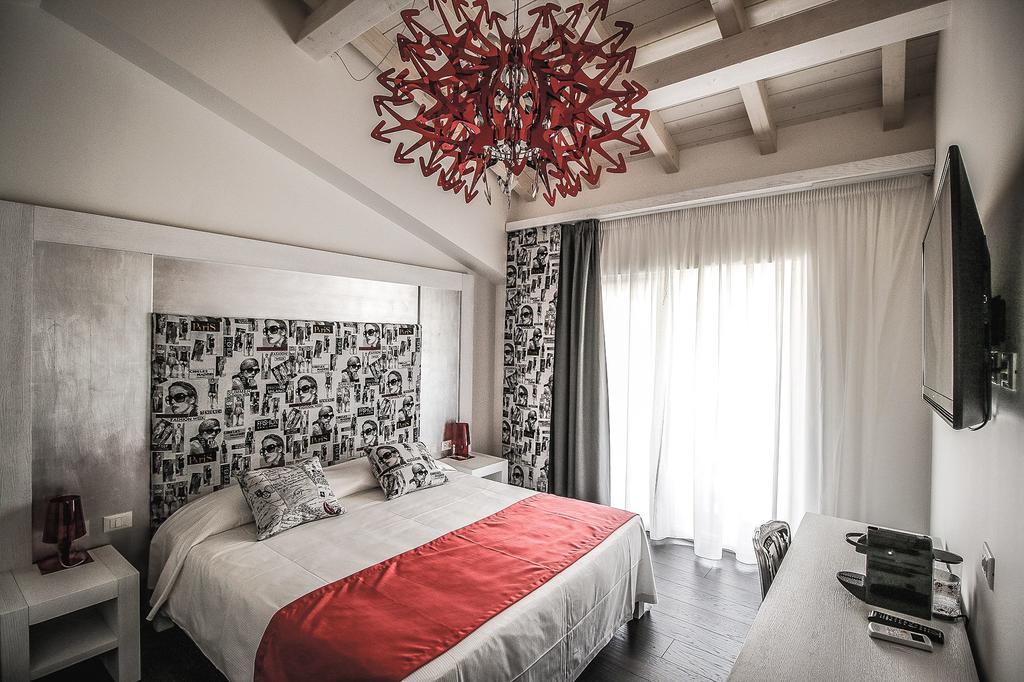 Hotel La Compagnia Del Viaggiatore LʼAquila Esterno foto