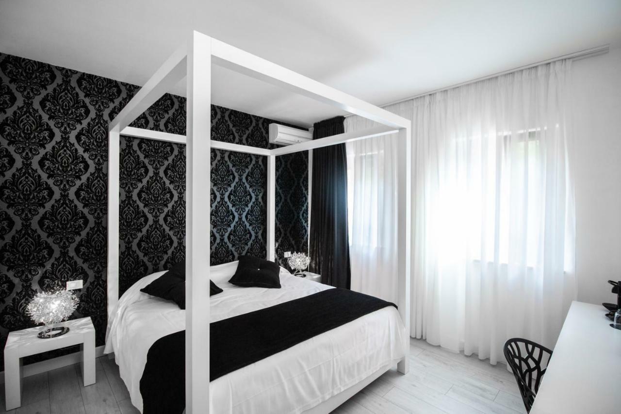 Hotel La Compagnia Del Viaggiatore LʼAquila Esterno foto
